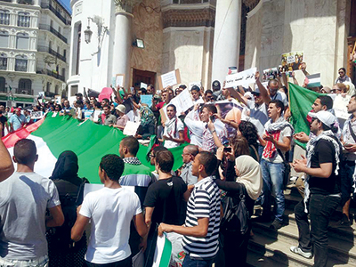 Manifestation de soutien<small class="fine"> </small>? Ghaza le 13.07.14 devant la Grande Poste<small class="fine"> </small>? Alger