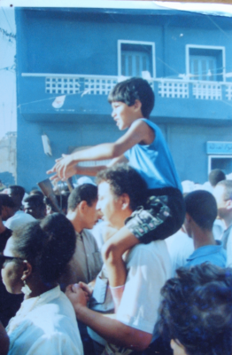 Abdelkader Alloula au Maoussem d'Oran durant l'été 1990 DR S. Hadj Ali {PNG}